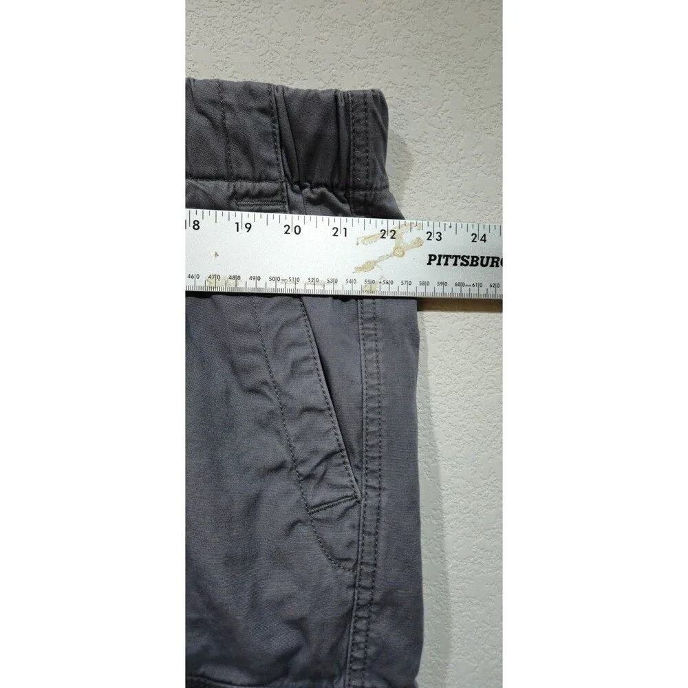 Tommy Bahama Men’s Cargo Shorts Dark Gray Size XXL/TTG Pockets Drawstring Zip